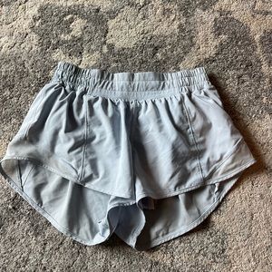Lululemon hotty hot shorts 2.5’’